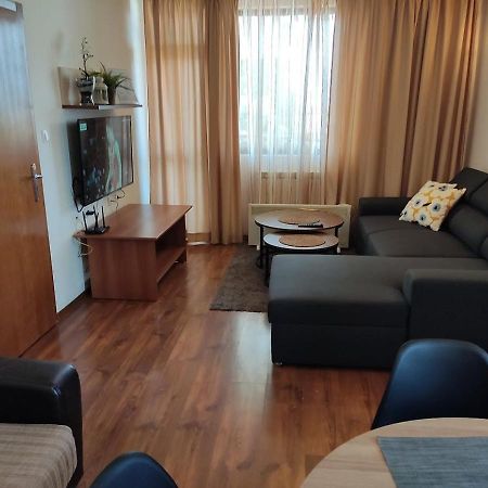 Family 2 Bed Apartment In Bansko Exterior photo