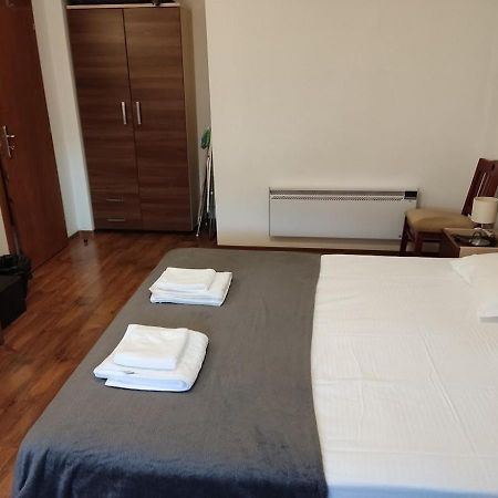 Family 2 Bed Apartment In Bansko Exterior photo