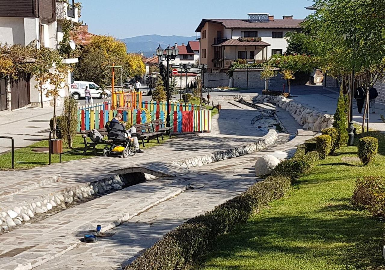 Family 2 Bed Apartment In Bansko Exterior photo