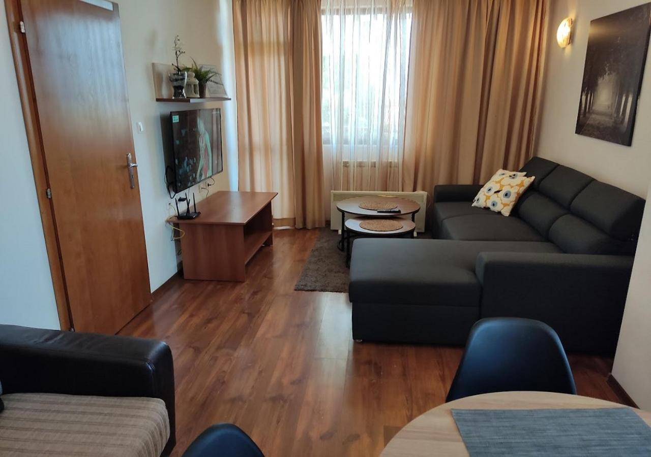 Family 2 Bed Apartment In Bansko Exterior photo