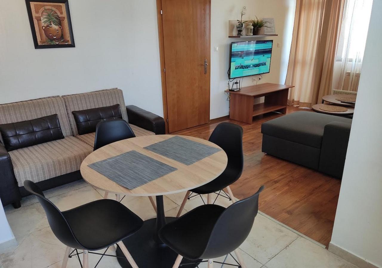 Family 2 Bed Apartment In Bansko Exterior photo