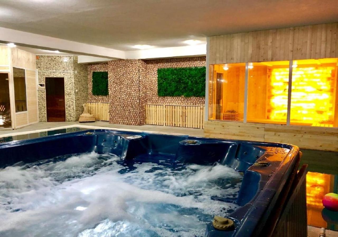 Family 2 Bed Apartment In Bansko Exterior photo