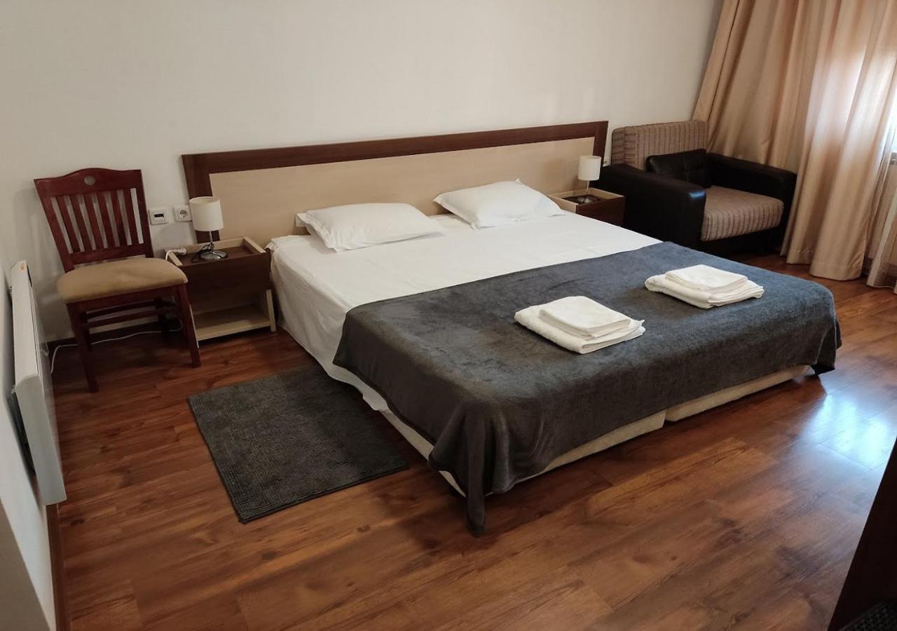 Family 2 Bed Apartment In Bansko Exterior photo