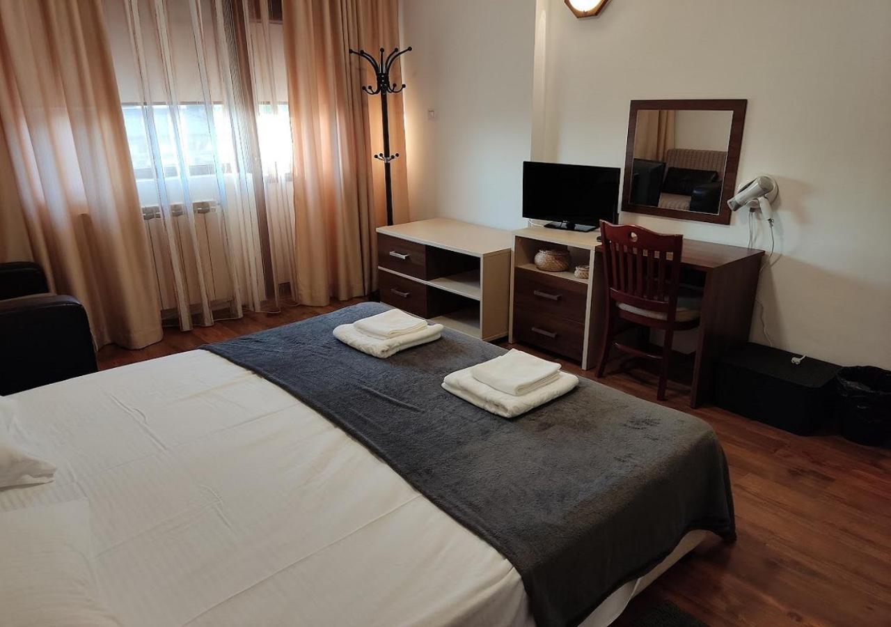 Family 2 Bed Apartment In Bansko Exterior photo